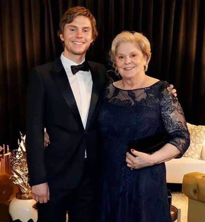 Evan Peters Parents: Who Are Evan Peters Parents?