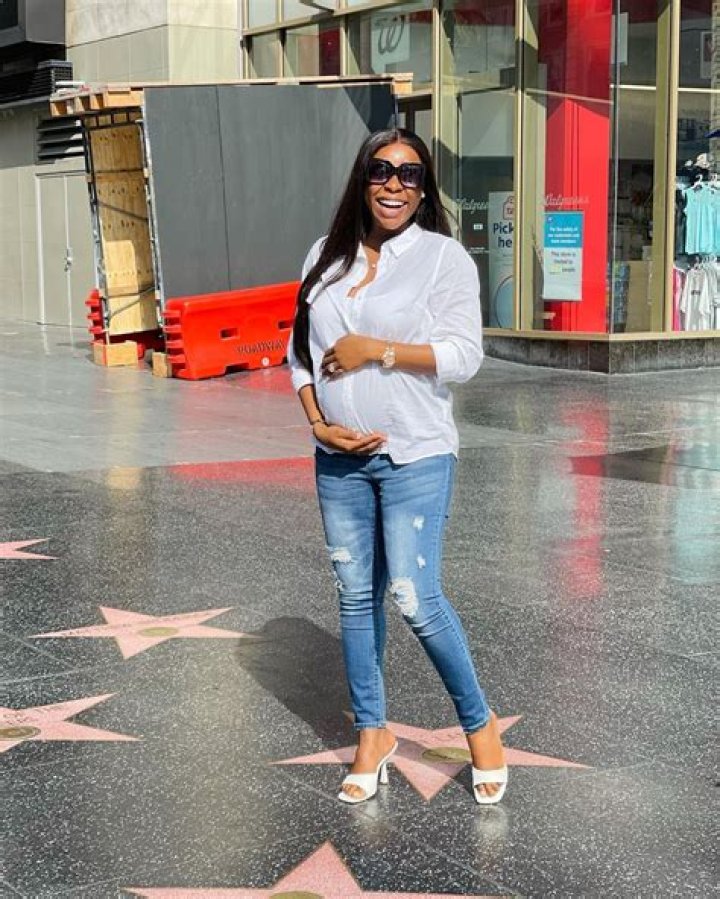 Fans React As Tomike Adeoye Shows Off Baby Bump – Photos