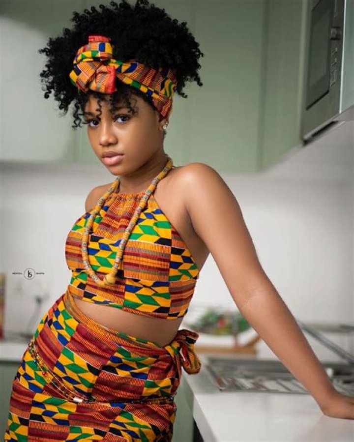 Fear African Woman – White Girl Drags His White Boyfriend Whilst He Was Grinding A Ghanaian Lady Who Freely Offered Her Backside To Him In Public