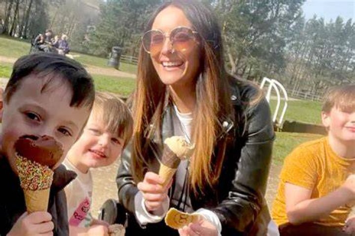 Frankie Hough Children: Meet Her Son, Thomas