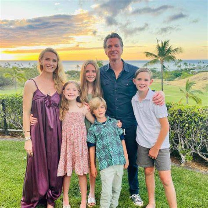 Gavin Newsom Bio, Net Worth, Age, Wife, Children, Parents