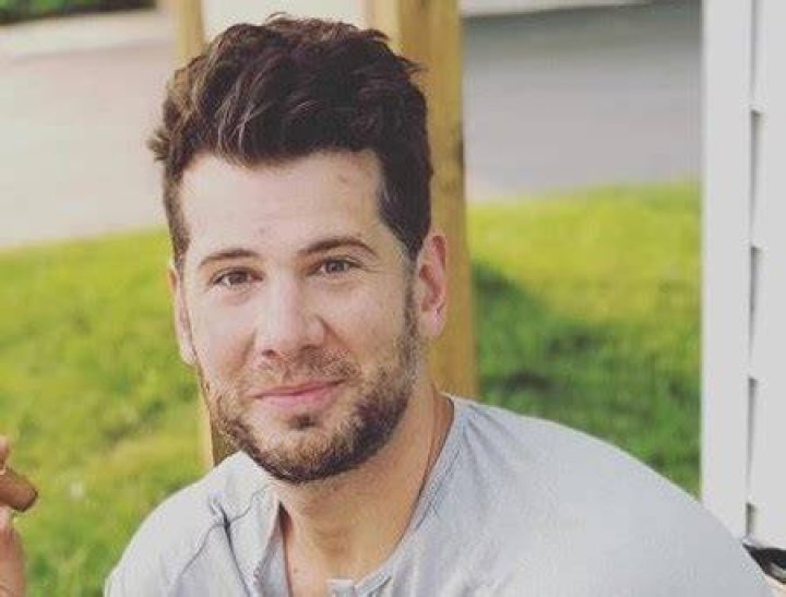 Get To Know Steven Crowder: Biography, Age, Career, Net Worth, Height, Relationship & More