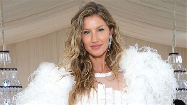 Gisele Bündchen Bio, Age, Career, Net Worth, Husband, Kids