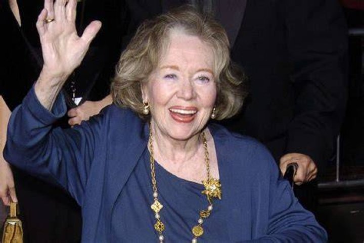 Glynis Johns Net Worth: How Much Glynis Johns Worth?