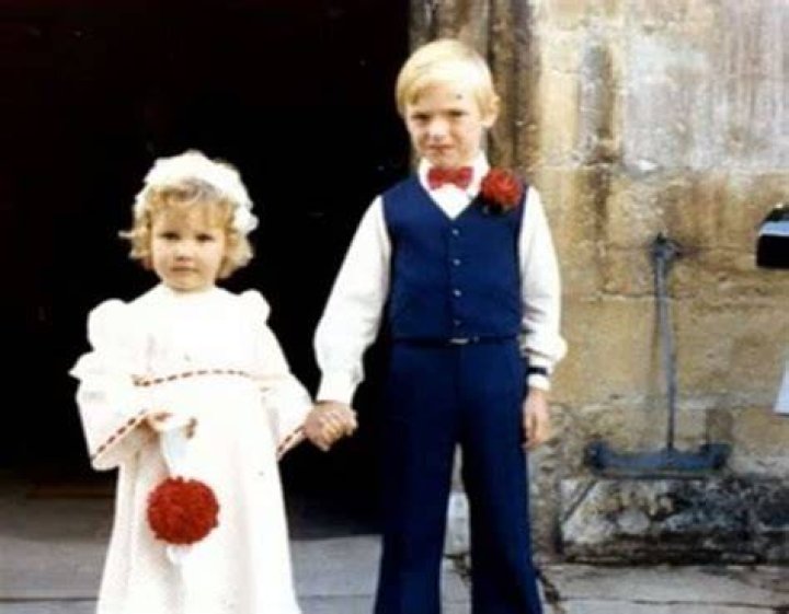 Greg Davies Siblings? Does Greg Davies have Siblings