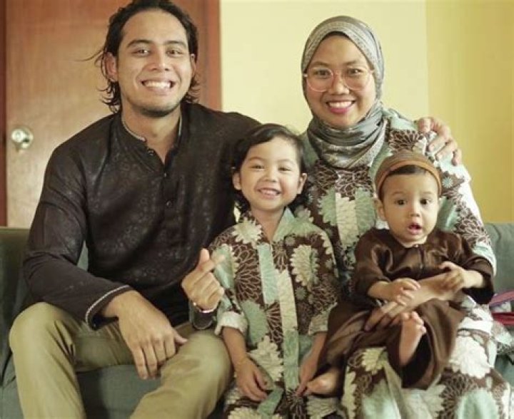 Hafidz Roshdi Bio, Age, Parents, Wife, Children, Net Worth