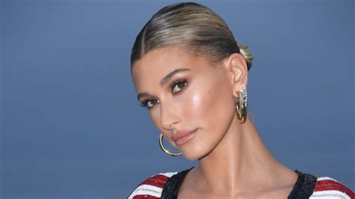 Hailey Bieber Age, Height, Weight