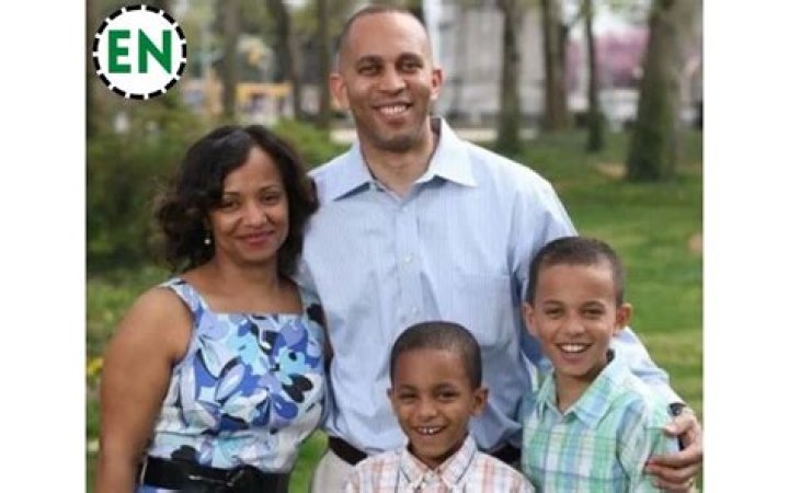 Hakeem Jeffries Net Worth, Age, Bio, Wife, Children