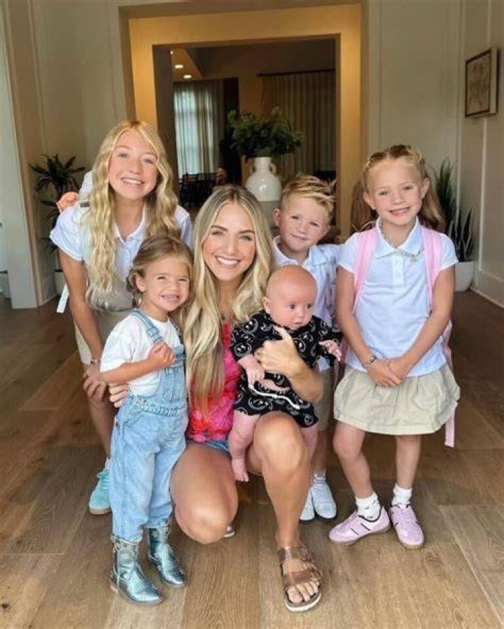 Haley Jones Bio, Parents, Husband, Children, Siblings, Net Worth