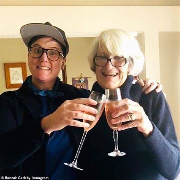 Hannah Gadsby Parents: Meet Kay Gadsby