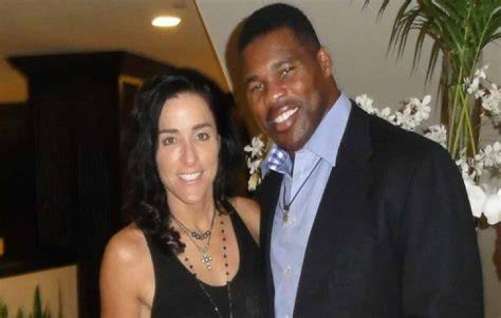 Herschel Walker Bio, Age, Wife, Net Worth, Children, Parents, Siblings