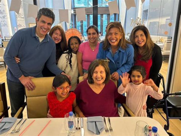 Hoda Kotb Bio, Parents, Husband, Children, Siblings, Net Worth