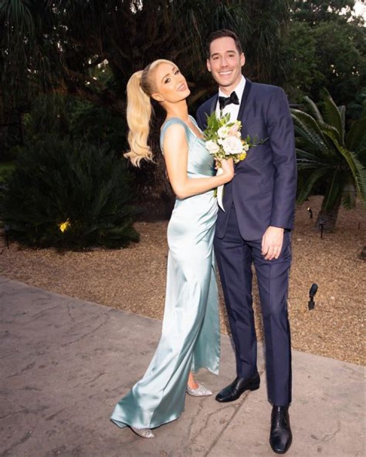 How does Lele Pons know Paris Hilton? Are Lele Pons and Paris Hilton friends?