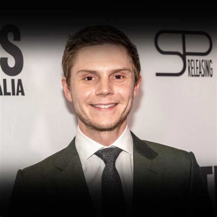 How much is Evan Peters’s net worth in 2023
