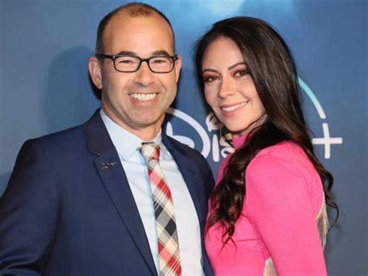 How much is James Murray’s net worth today