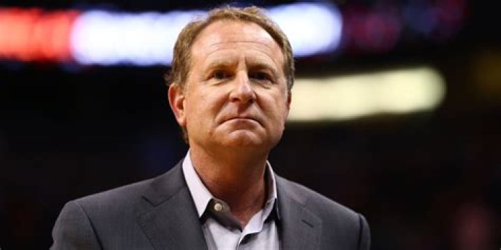 How much is Robert Sarver’s Net Worth’s net worth in 2023