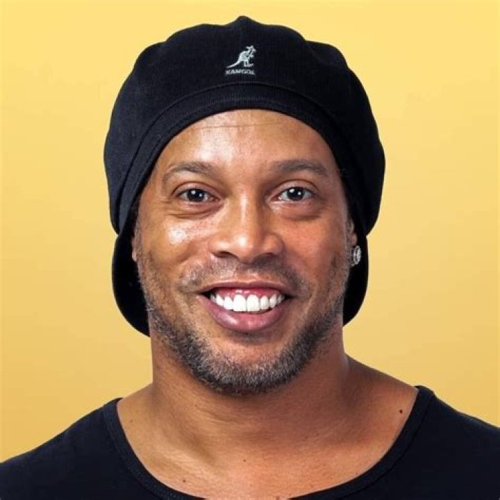 How much is Ronaldinho’s net worth today