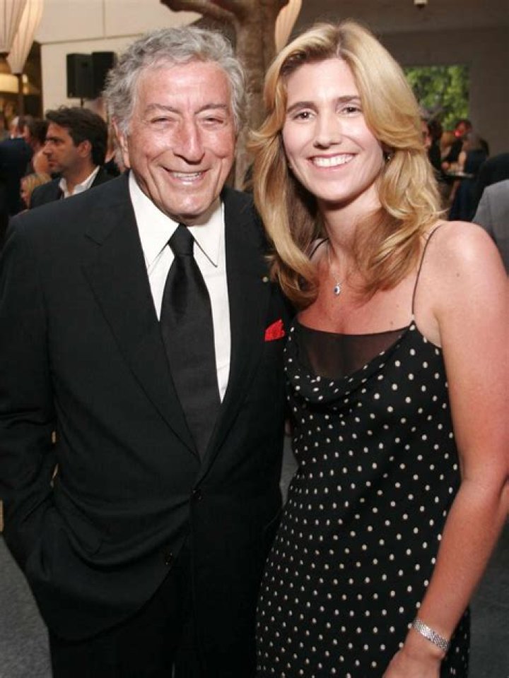 How old is Tony Bennett’s wife, Susan Crow Today, Brief Intro 