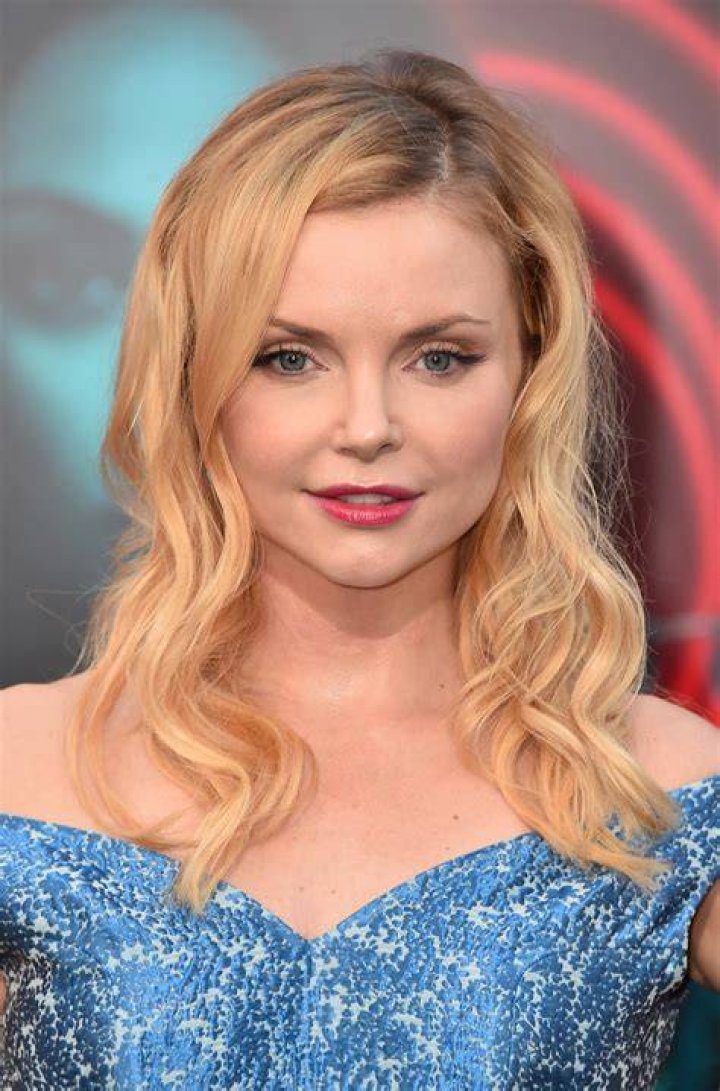 How Rich Is Izabella Miko Today: Biography, Net Worth & more