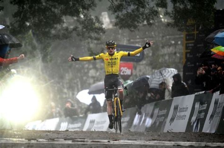 How rich is Jonas Vingegaard?