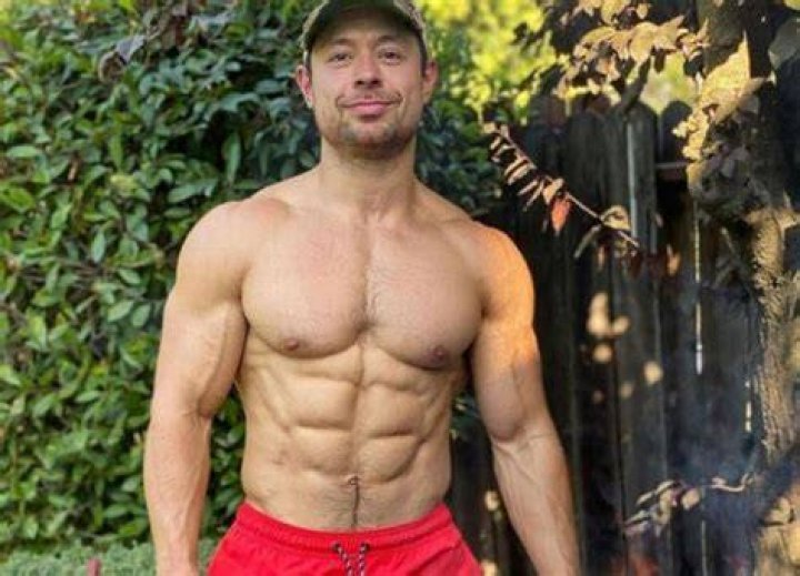 How Tall Is Matt Ogus, Biography, Net Worth & More