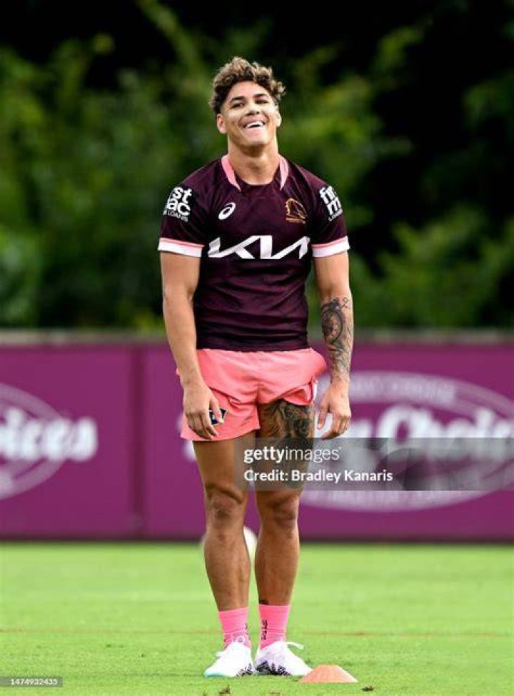 How Tall Is Reece Walsh?