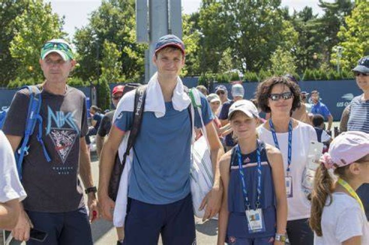 Inside The Life Of Hubert Hurkacz’s Children: Biography, Net Worth & more