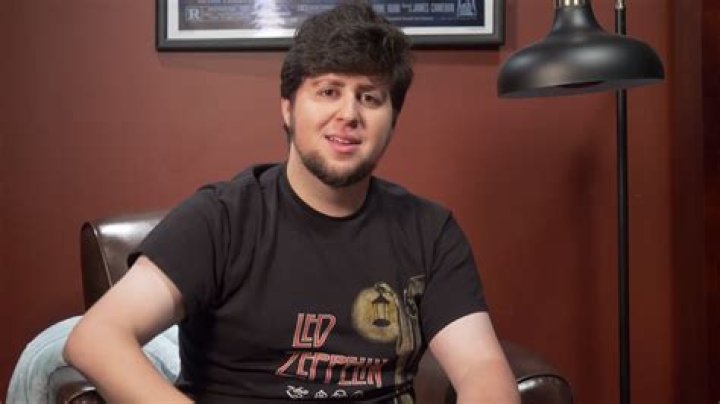 Inside The Life Of Popular Youtuber JonTron: Biography, Net Worth & More