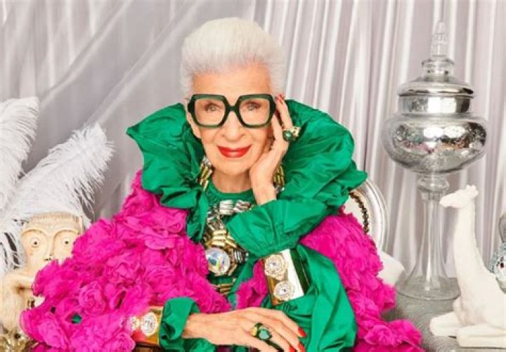 Iris Apfel Cause Of Death, Bio, Age, Career, Net Worth, Family & More