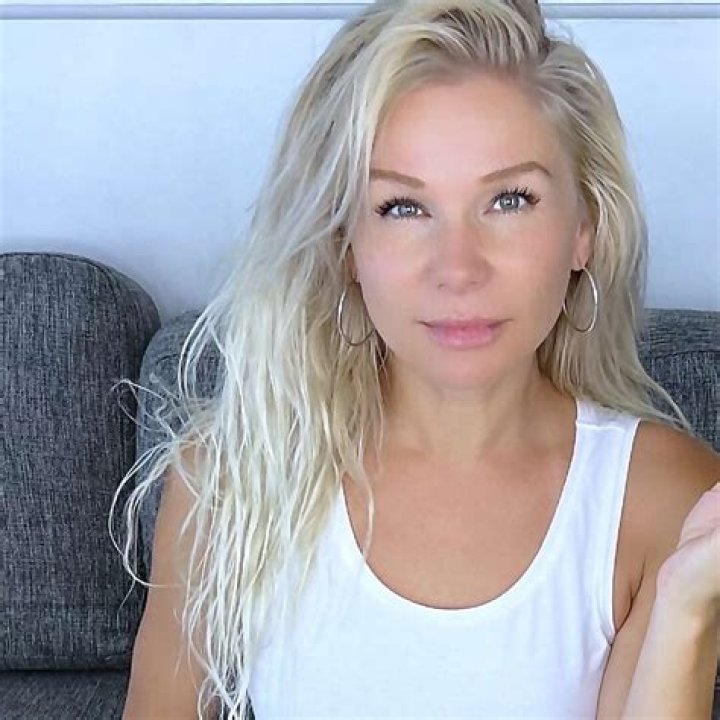 Is Cleopatra Licciardo-Toivola Pregnant? Youtuber’s Husband John James Jose and Wedding Pictures