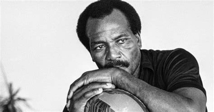 Is Jim Brown a Hall of Famer?