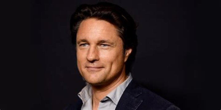 Is Martin Henderson Married Or Single? Who is Martin Henderson?
