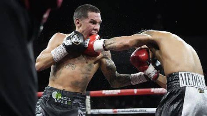 Is Oscar Valdez in a relationship?