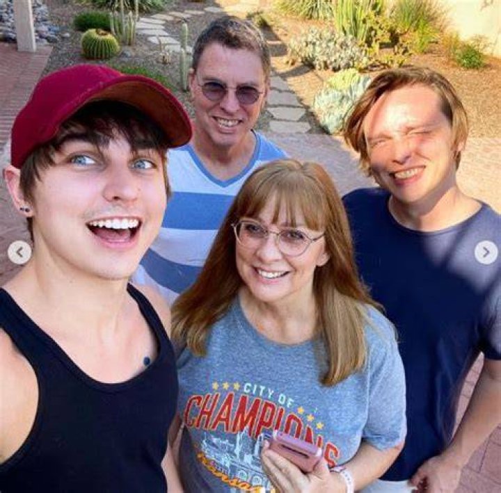 Jared Young Bio, Age, Height, Parents, Girlfriend, Net Worth