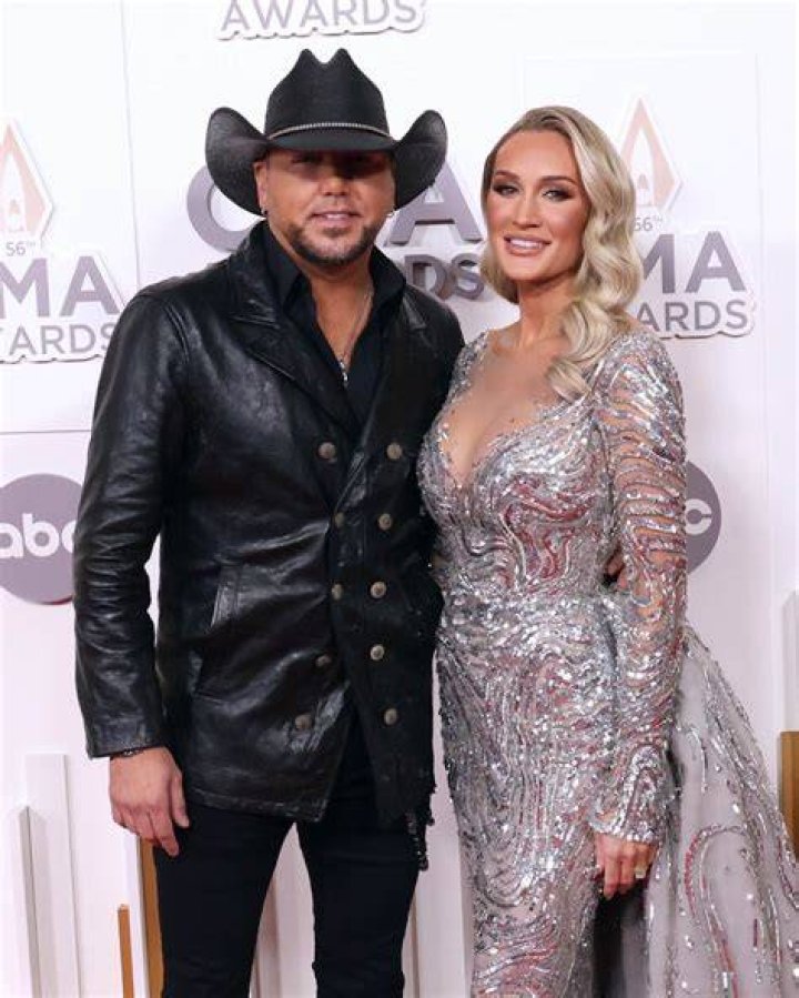 Jason Aldean Bio, Age, Height, Career, Wife, Children, Net Worth