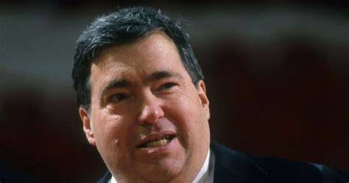 Jerry Krause Bio, Age, Death, Career, Net Worth, Family & More