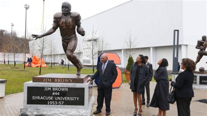 Jim Brown Cause of Death, Age, Family, Net Worth