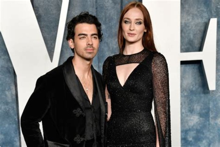 Joe Jonas Age, Height, Bio, Parents, Wife, Net Worth