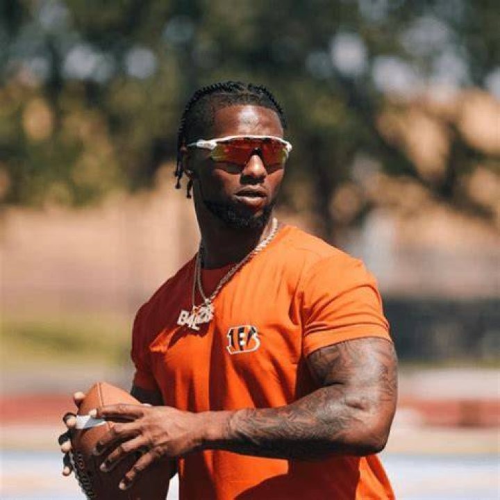 Joe Mixon-Bio, Age, Height, Career, Family