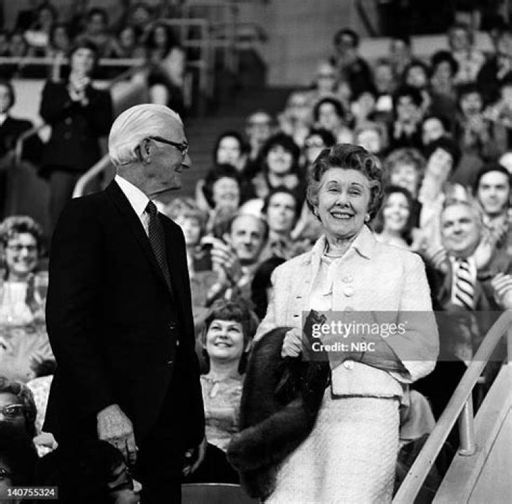 Johnny Carson Parents: Meet Ruth and Lloyd Carson