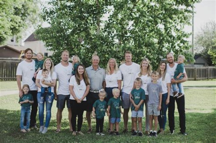 Jordan Staal Parents: Meet Henry and Linda