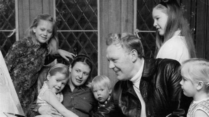 Joss Ackland Bio, Parents, Wife, Children, Siblings, Net Worth