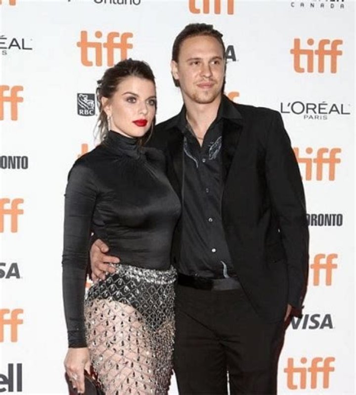 Julia Fox Husband: Age, Wiki, Biography, Height, Net Worth, Birthday, Married, Boyfriend
