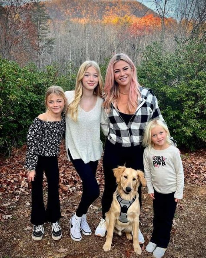 Julianne Hough Children: Does Julianne Hough have children?
