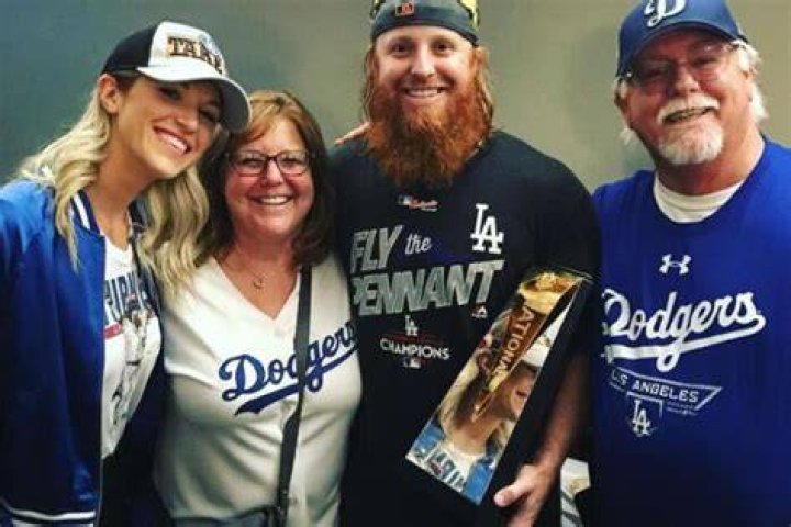 Justin Turner Parents: Meet John And Betsy Turner