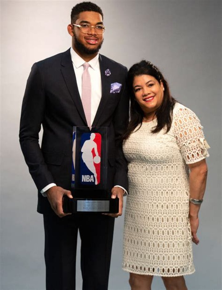 Karl-Anthony Towns Bio, Age, Height, Career, Net Worth Parents, Girlfriend