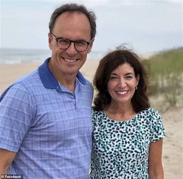 Kathy Hochul Bio, Net Worth, Age, Husband, Children, Parents
