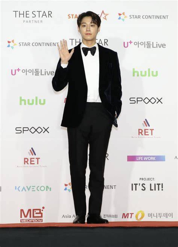 Lee Do-Hyun Age, Height, Weight
