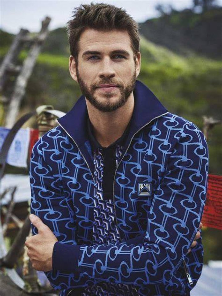 Liam Hemsworth: Biography, Age, Career, Net Worth, Height