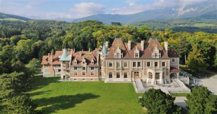 Life, Career, Family, Mansions and Net Worth